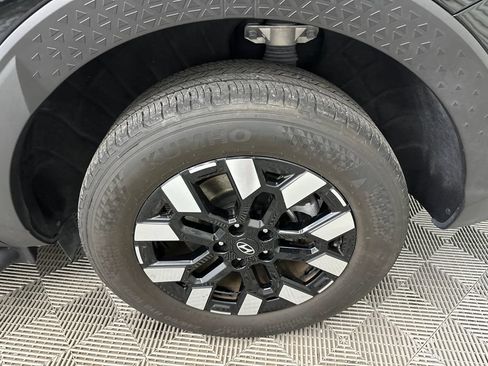 Used 2025 Hyundai Santa Cruz SEL FWD image 19