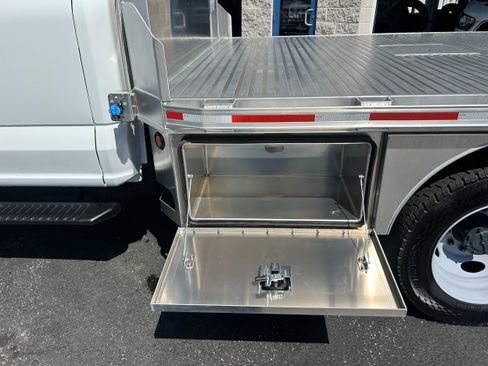 New 2025 Ford F550 4x4 Supercab Super Duty image 22