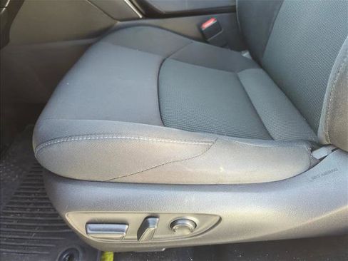 Certified 2023 Toyota Venza LE AWD/4WD image 12