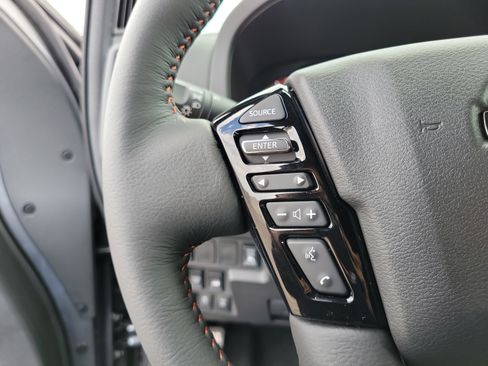 Used 2025 Nissan Frontier PRO-4X w/ Pro Convenience Package image 22