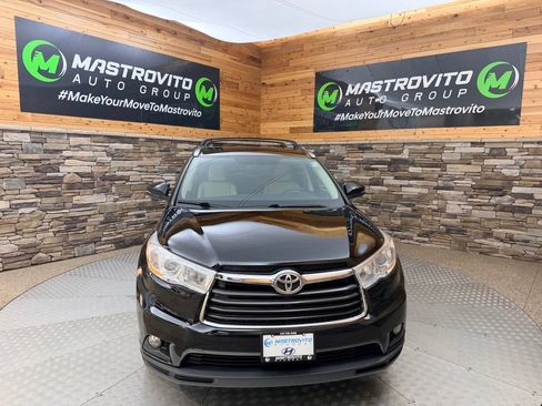 Used 2014 Toyota Highlander XLE AWD/4WD image 16