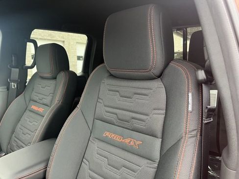 New 2025 Nissan Frontier PRO-4X w/ Pro Convenience Package image 9