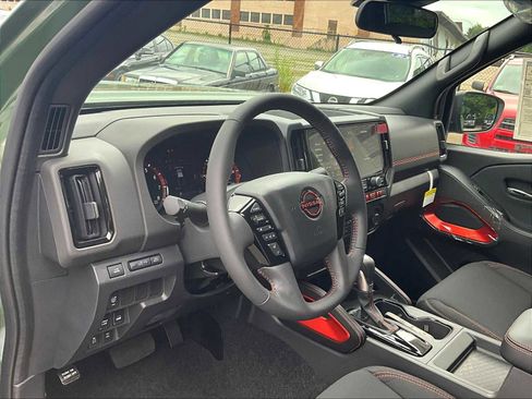 New 2025 Nissan Frontier PRO-4X image 8