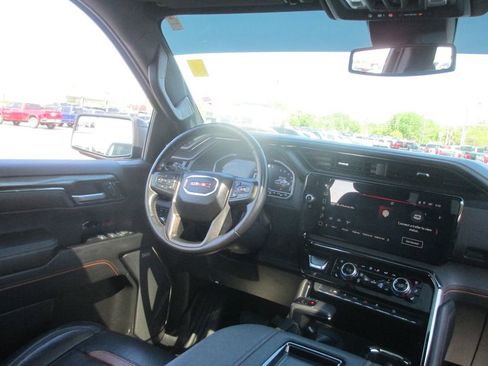 Used 2022 GMC Sierra 1500 AT4 w/ AT4 Preferred Package AWD/4WD image 26