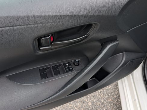 Used 2024 Toyota Corolla LE FWD image 9