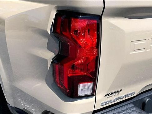 Used 2024 Chevrolet Colorado W/T RWD image 30