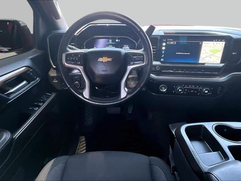Used 2022 Chevrolet Silverado 1500 LT RWD image 6