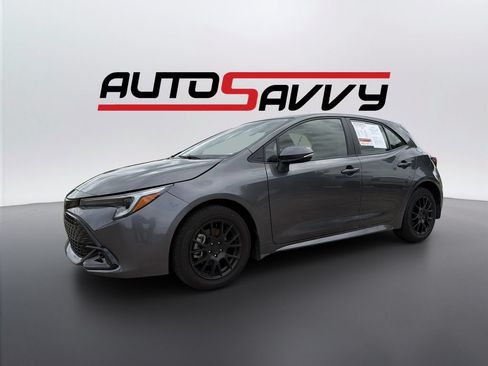 Used 2025 Toyota Corolla SE FWD image 1