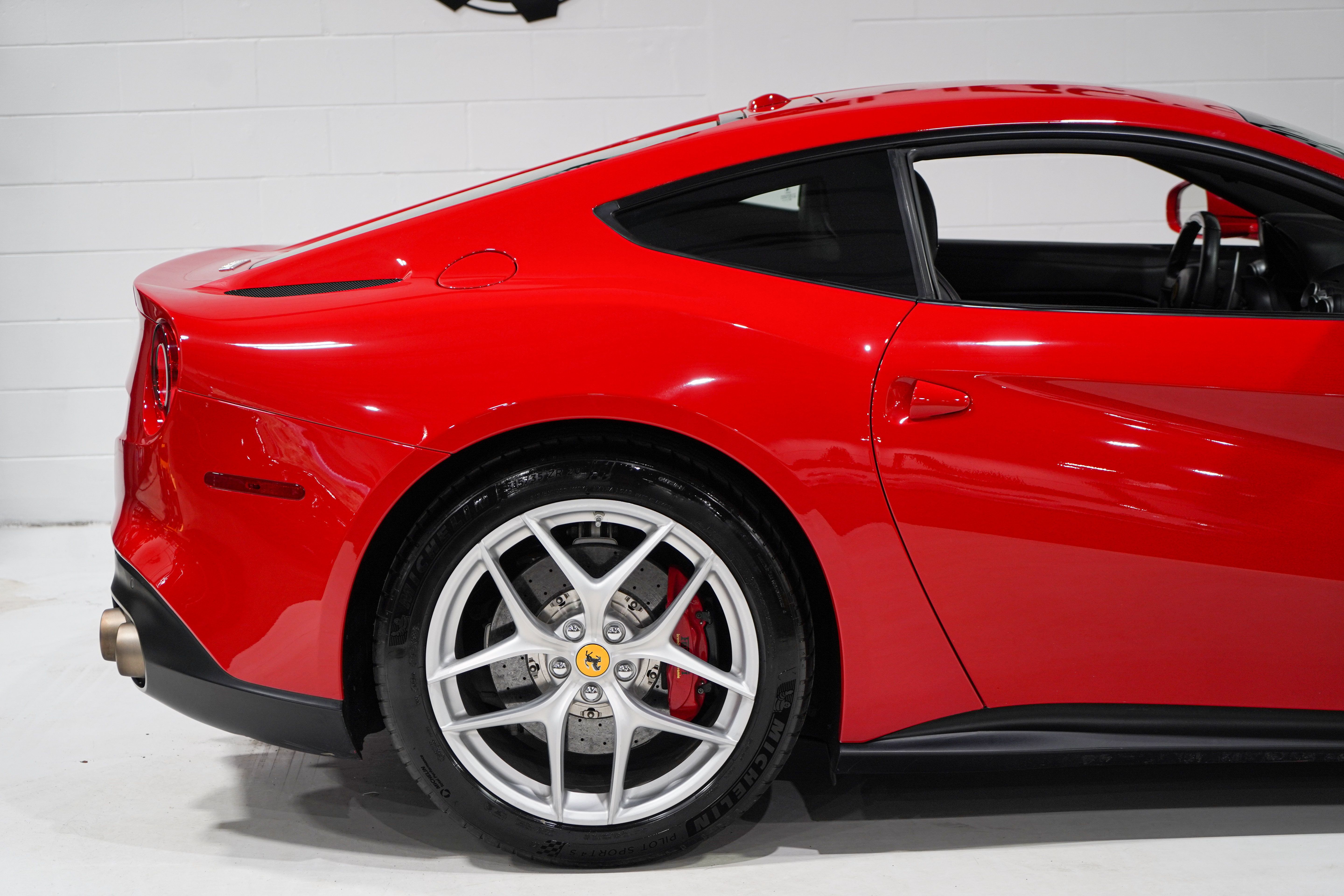 Used 2015 Ferrari F12 Berlinetta RWD image 22