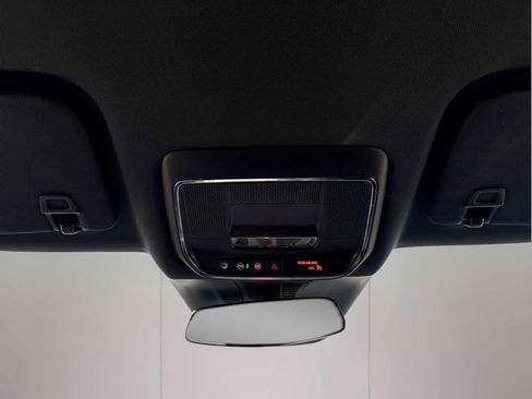 Used 2025 Chevrolet Blazer EV RS AWD/4WD image 19