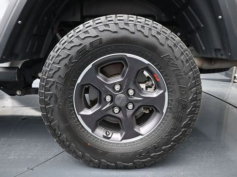 Used 2023 Jeep Gladiator Rubicon w/ LED Lighting Group AWD/4WD image 10