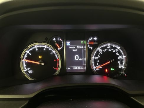 Used 2021 Toyota 4Runner Limited image 21