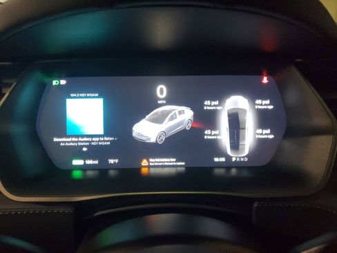 Used 2019 Tesla Model X image 24