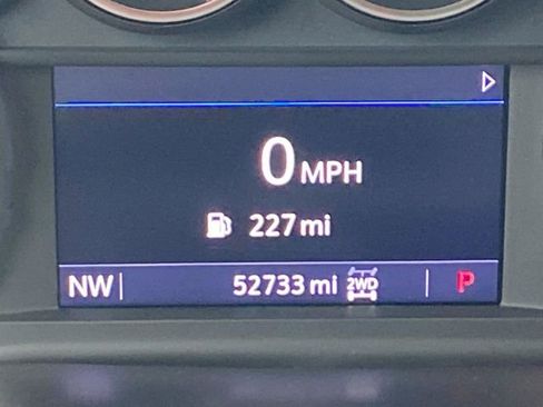 Used 2021 Chevrolet Silverado 2500 Custom w/ Custom Value Package image 12