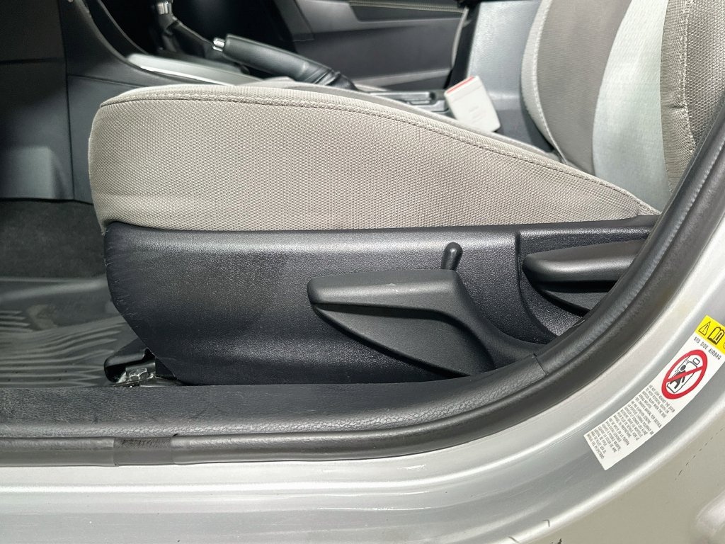 Used 2018 Toyota Corolla LE FWD image 22