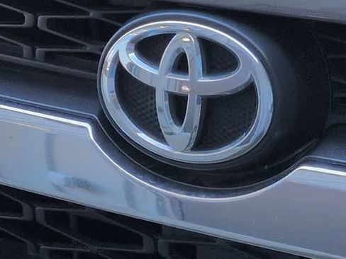 Used 2017 Toyota 4Runner Limited image 12