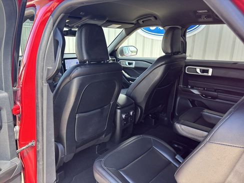 Used 2020 Ford Explorer XLT w/ Equipment Group 202A image 27