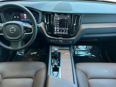Used 2023 Volvo XC60 B5 Plus w/ Protection Package AWD/4WD image 3