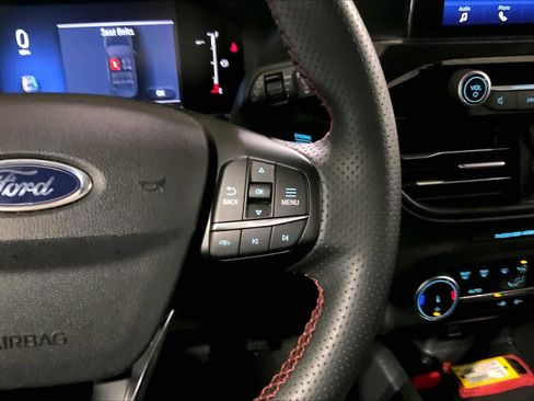 Certified 2025 Ford Escape ST-Line image 24