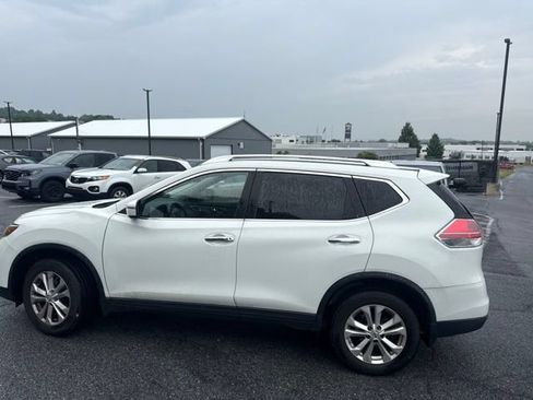Used 2016 Nissan Rogue SV AWD/4WD image 9