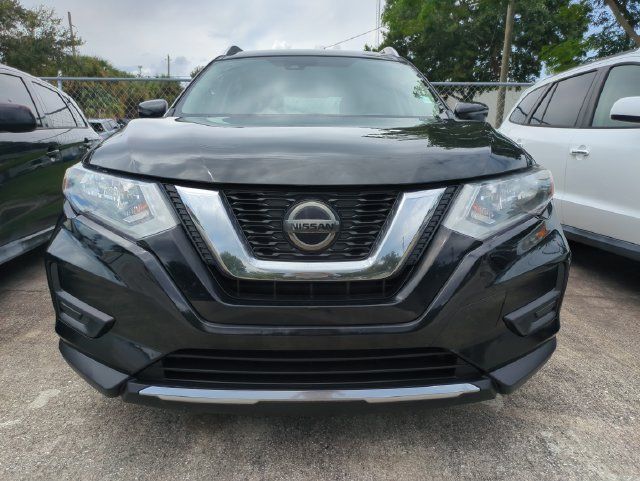 Used 2020 Nissan Rogue SV FWD image 2