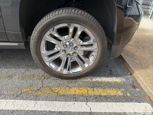 Used 2020 Chevrolet Tahoe Premier w/ Premier Plus Edition image 10