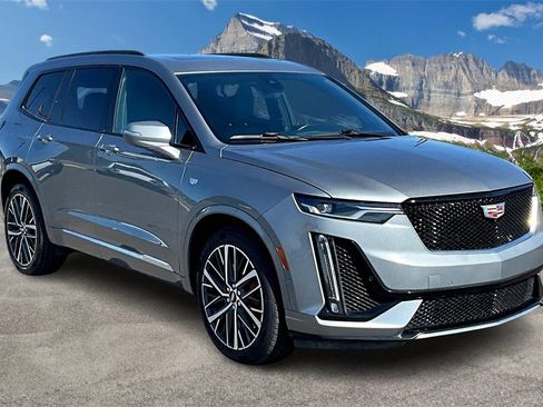 Used 2024 Cadillac XT6 Sport image 12