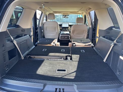 Used 2022 Ford Expedition Limited image 32