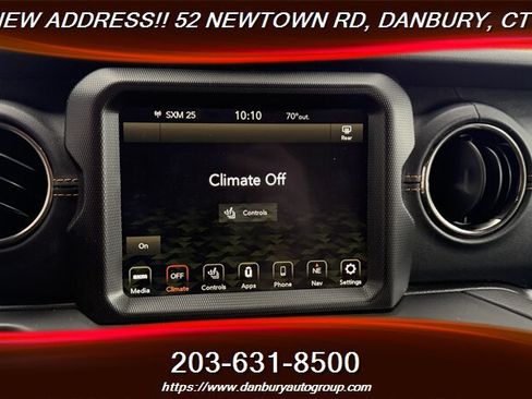 Used 2023 Jeep Wrangler Unlimited Sahara AWD/4WD image 19