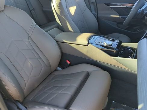 Used 2026 BMW 530i w/ M Sport Package RWD image 11