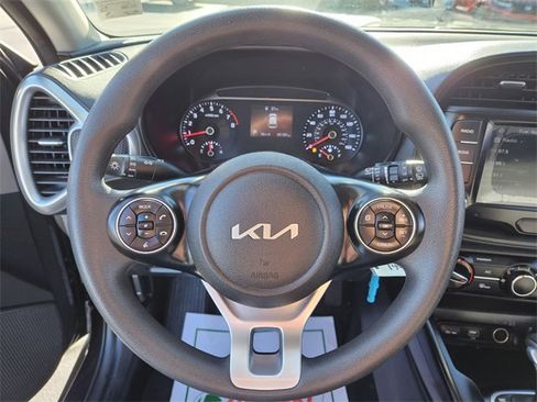 Used 2022 Kia Soul LX w/ Technology Package image 24