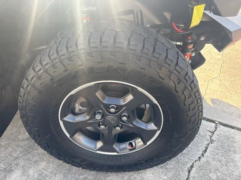 Used 2023 Jeep Gladiator Rubicon image 28