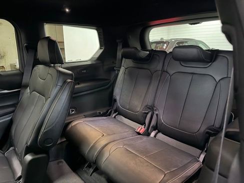 New 2026 Jeep Grand Cherokee L Limited AWD/4WD image 19