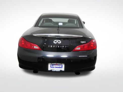 Used 2015 INFINITI Q60 Convertible w/ Premium Package RWD image 4