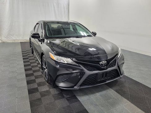 Used 2019 Toyota Camry SE image 13
