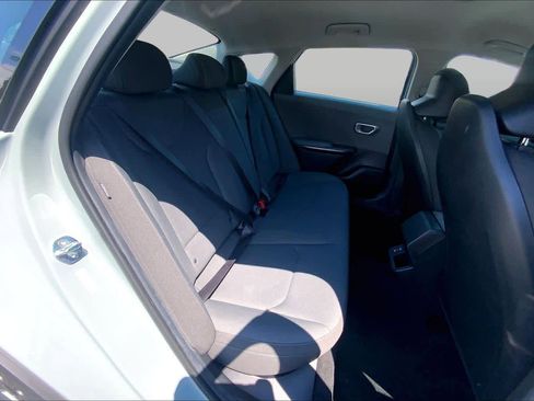 Used 2025 Kia K4 FWD image 19