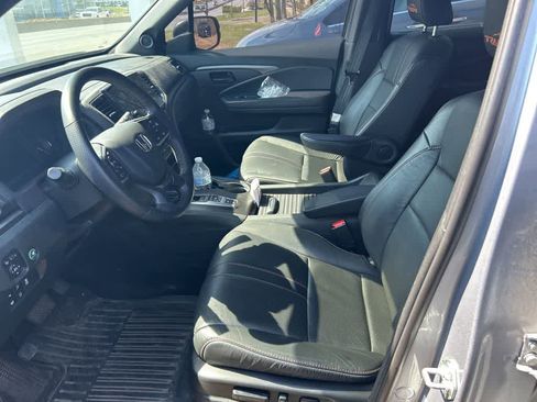 Used 2023 Honda Passport TrailSport image 13