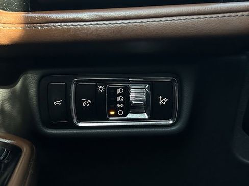 Used 2023 Lincoln Aviator Reserve w/ Equipment Group 201A image 24