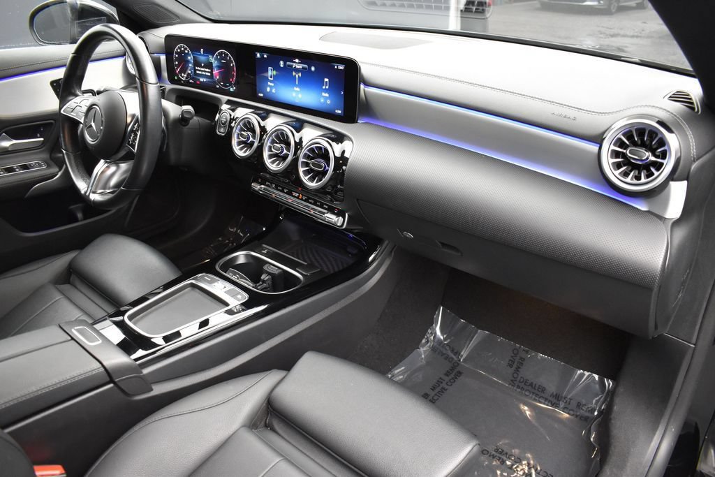 Used 2025 Mercedes-Benz CLA 250 4MATIC image 9