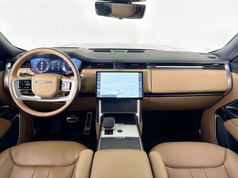 Used 2025 Land Rover Range Rover Long Wheelbase SE image 9