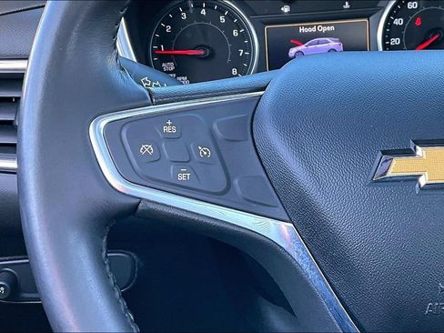 Used 2019 Chevrolet Equinox LT w/ Sun & Navigation Package AWD/4WD image 11
