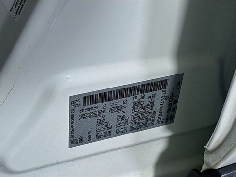 Used 2024 Nissan Rogue S FWD image 12