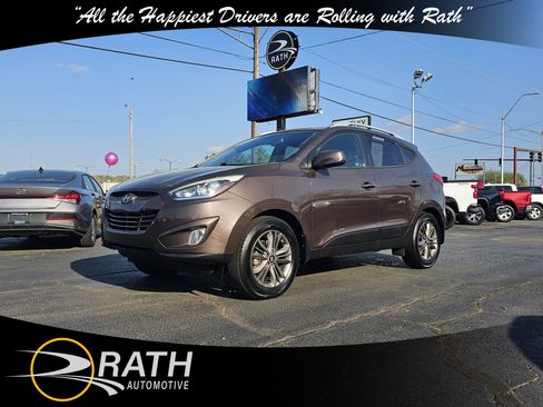 Used 2014 Hyundai Tucson SE image 1