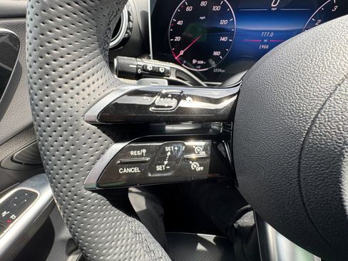 Certified 2026 Mercedes-Benz GLC 300 4MATIC image 32