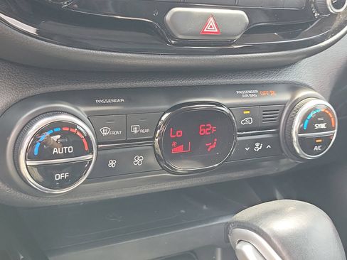 Used 2022 Kia Soul Turbo FWD image 25