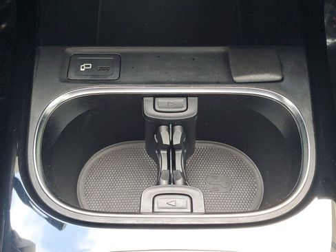 Used 2021 Mercedes-Benz CLA 250 4MATIC image 39