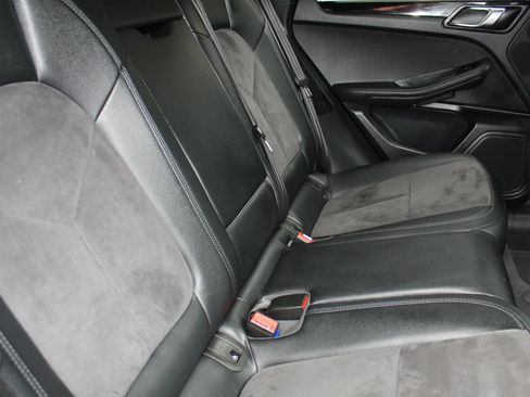 Used 2018 Porsche Macan Sport Edition AWD/4WD image 15