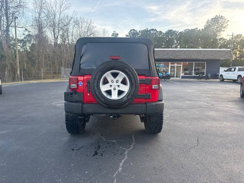 Used 2015 Jeep Wrangler Unlimited Sport w/ Quick Order Package 24S image 4