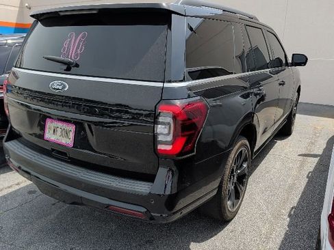 Used 2022 Ford Expedition Limited image 7