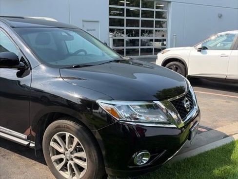 Used 2015 Nissan Pathfinder SL w/ SL Premium Package AWD/4WD image 6